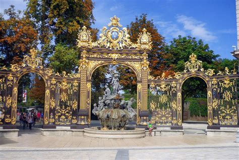 Der Place Stanislas! Ein Juwel der Architektur und Geschichte in Nancy.