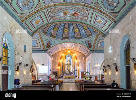  Der Maasin Cathedral: Ein architektonisches Juwel mit Geschichte und religiösem Glanz!