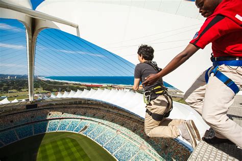 Die Big Rush Big Swing: Spektakuläre Abwärtsfahrt über den urbanen Dschungel von Johannesburg!