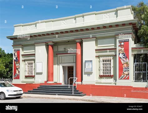 Die Nelson Mandela Metropolitan Art Museum: Eine Oase der Kultur und Inspiration in Port Elizabeth!