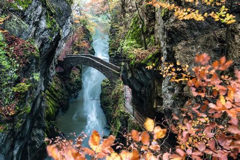 Die Xujiaba-Schlucht: Ein Labyrinth aus Geschichte und Schönheit!